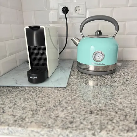 Old - Tiny House & Luxury Garden By Mymoradia Oporto