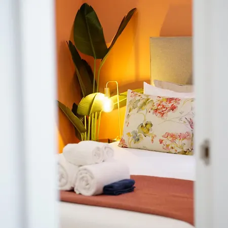 Old - Tiny House & Luxury Garden By Mymoradia