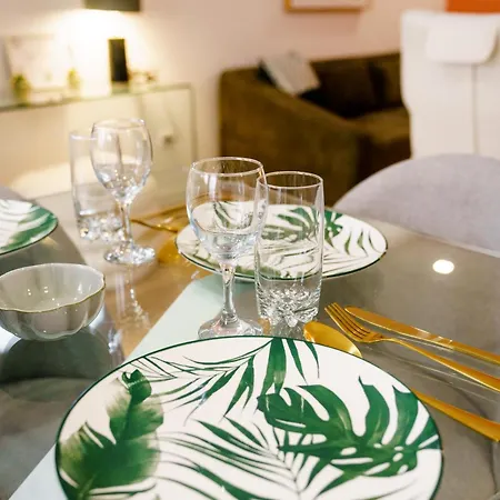 Old - Tiny House & Luxury Garden By Mymoradia *