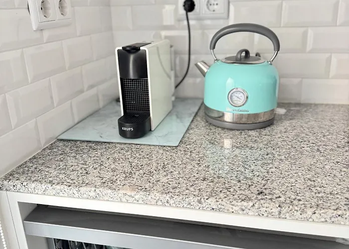 Lili's Garden Priv Terrace Two Flats Laundry By Mymoradia *