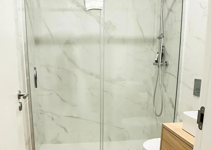 Lili'S Garden Priv Terrace Two Flats Laundry By Mymoradia *