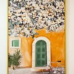 Lili's Garden Priv Terrace Two Flats Laundry By Mymoradia *