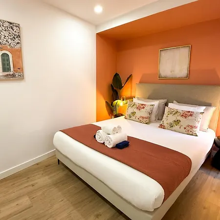 Old - Tiny House & Luxury Garden By Mymoradia