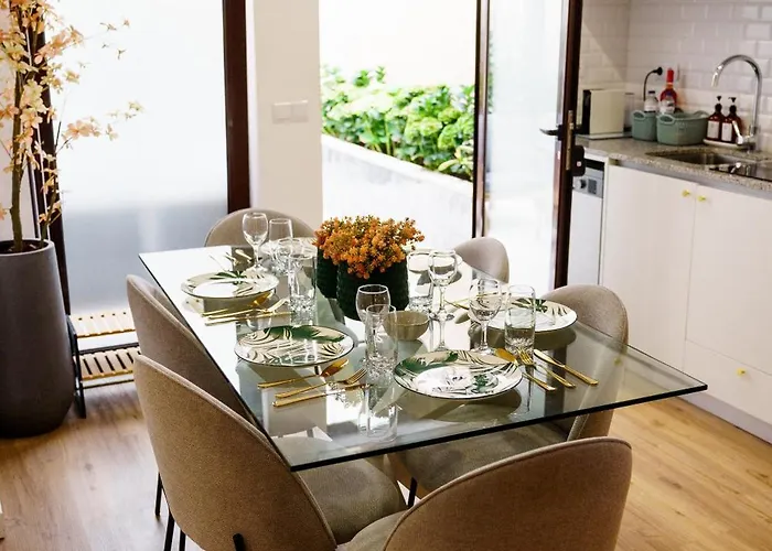 Lili's Garden Priv Terrace Two Flats Laundry By Mymoradia *